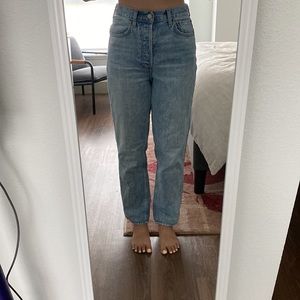 Aritzia Denim Forum Boyfriend High Rise Loose Jeans